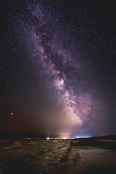 太空下的海岸数字墙纸